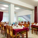 Forras Hotel