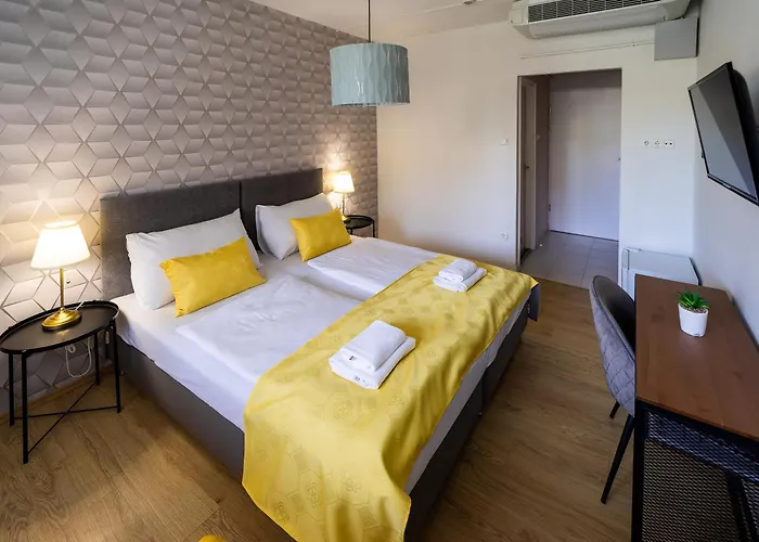 Otel Forras